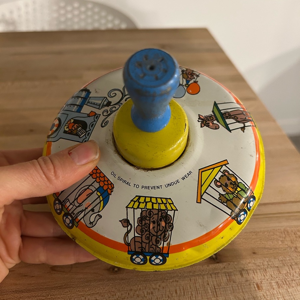 Vintage Ohio Art top toy
